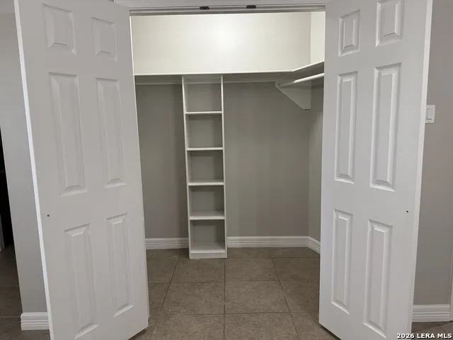 170 White Beeville, TX 78102