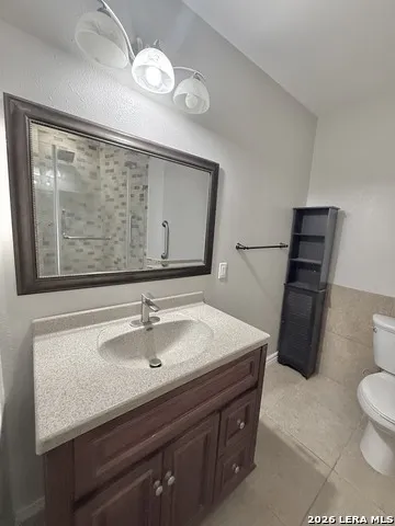 170 White Beeville, TX 78102