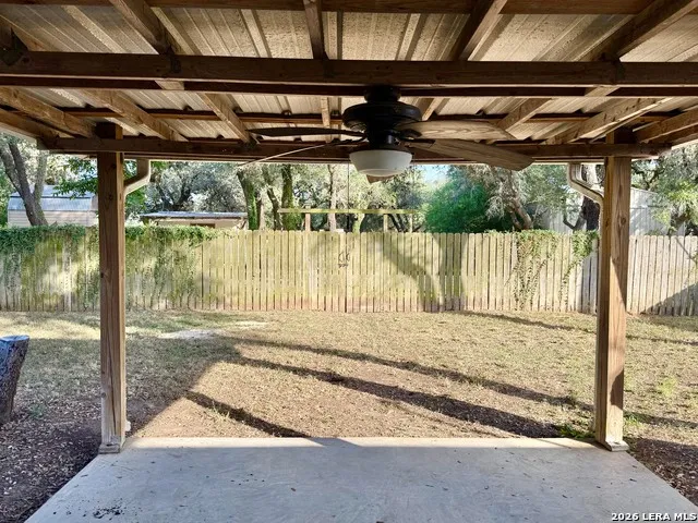 170 White Beeville, TX 78102