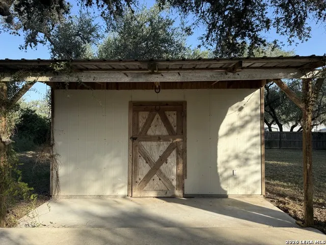 170 White Beeville, TX 78102