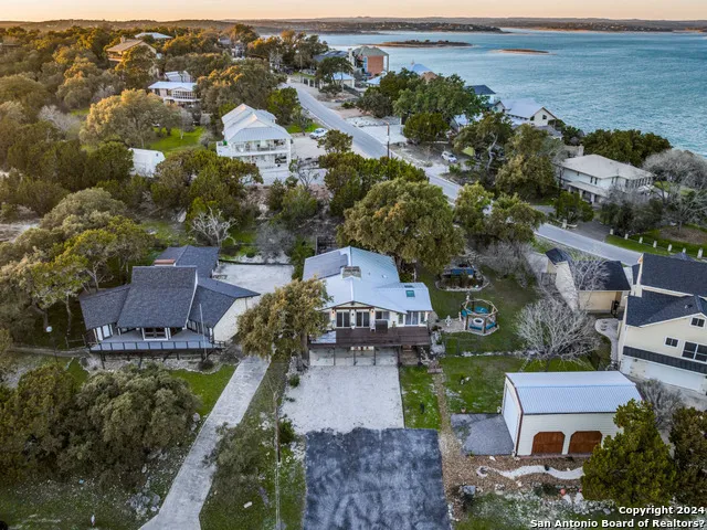 2513 Colleen Dr Canyon Lake, TX 78133