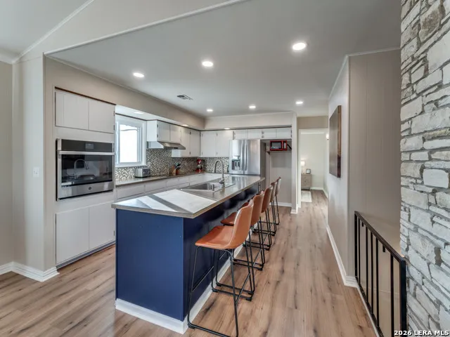 2513 Colleen Dr Canyon Lake, TX 78133