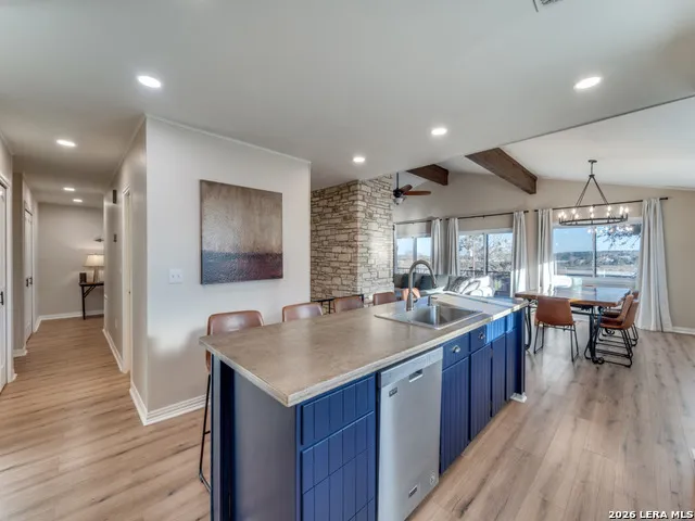 2513 Colleen Dr Canyon Lake, TX 78133