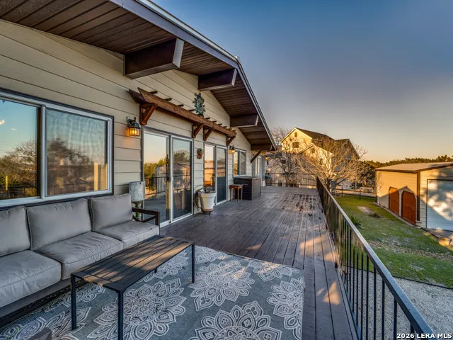 2513 Colleen Dr Canyon Lake, TX 78133