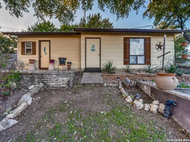 2513 Colleen Dr Canyon Lake, TX 78133