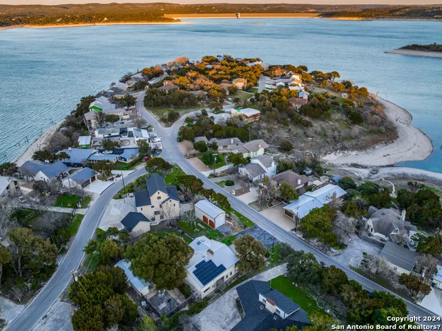 2513 Colleen Dr Canyon Lake, TX 78133