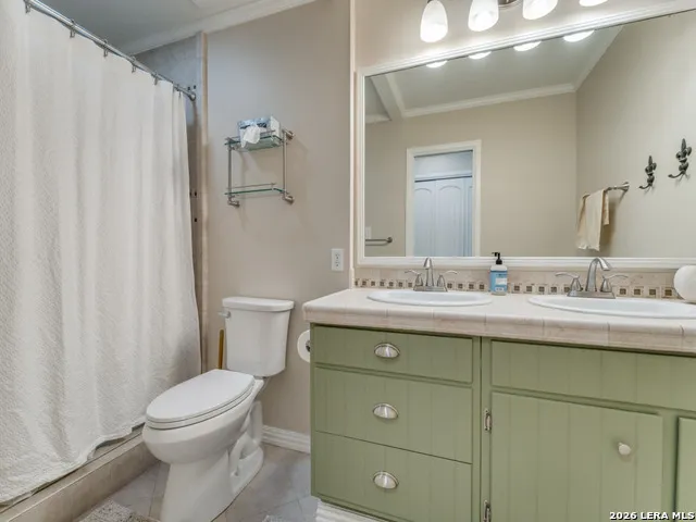 2513 Colleen Dr Canyon Lake, TX 78133