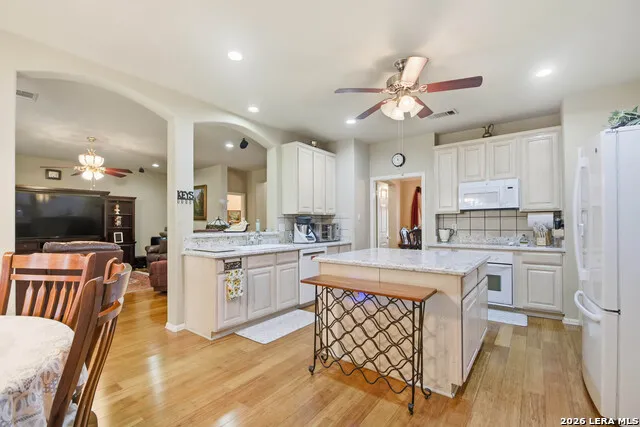 13107 Winding Creek San Antonio, TX 78231