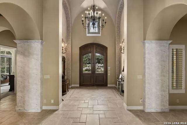 107 Geddington Shavano Park, TX 78249