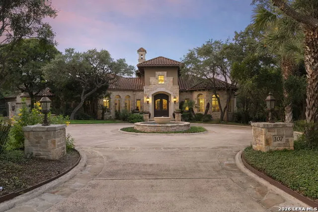 107 Geddington Shavano Park, TX 78249