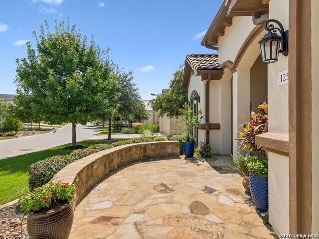 125 Sowing Oak Drive San Marcos, TX 78666