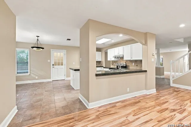 11623 Gulf Station Helotes, TX 78023
