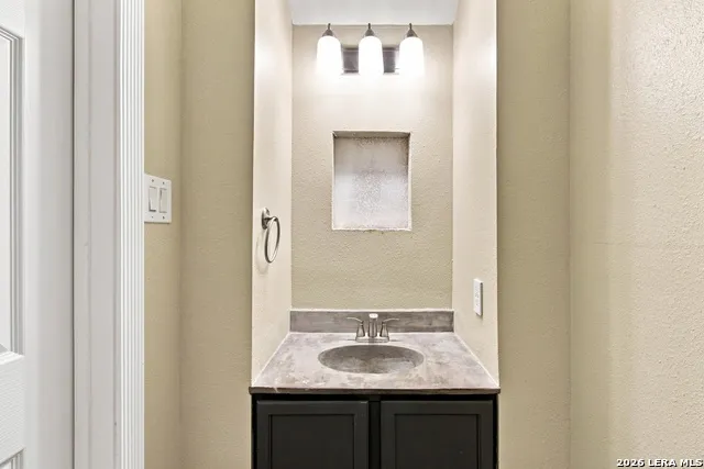 11623 Gulf Station Helotes, TX 78023