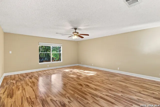 11623 Gulf Station Helotes, TX 78023