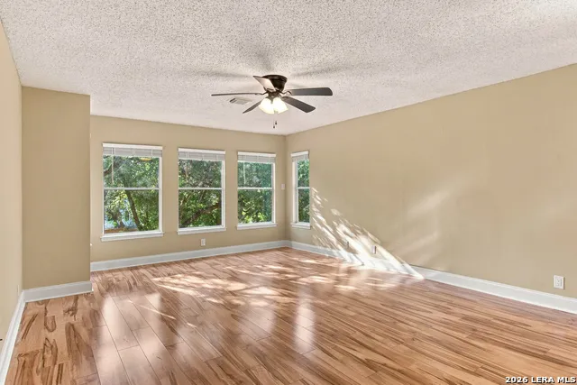 11623 Gulf Station Helotes, TX 78023