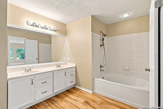 11623 Gulf Station Helotes, TX 78023