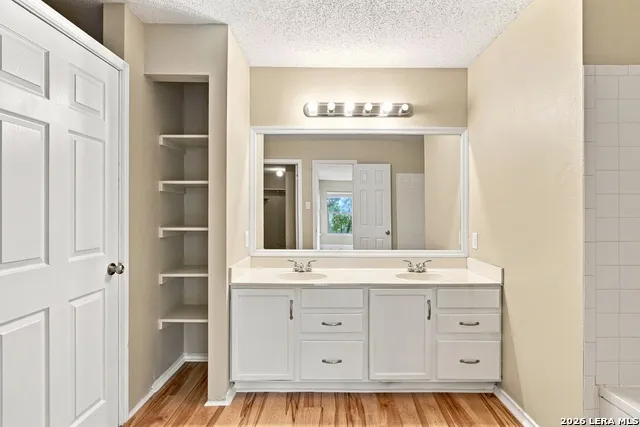 11623 Gulf Station Helotes, TX 78023