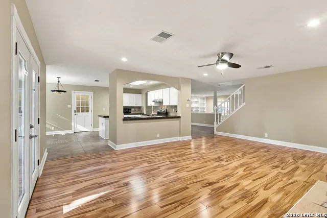 11623 Gulf Station Helotes, TX 78023