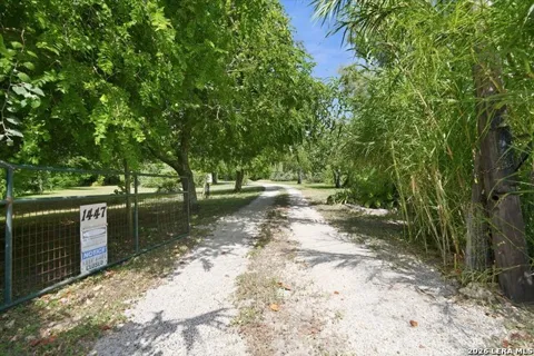 1447 S MAIN ST