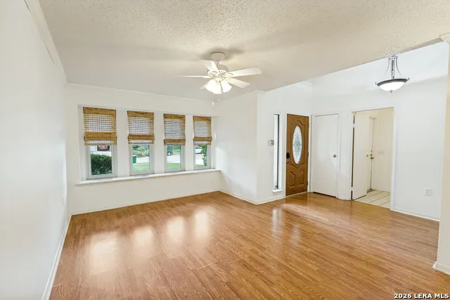 8519 Athenian Universal City, TX 78148