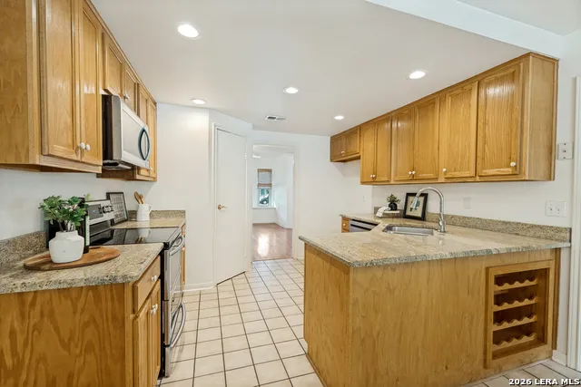 8519 Athenian Universal City, TX 78148