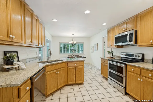 8519 Athenian Universal City, TX 78148