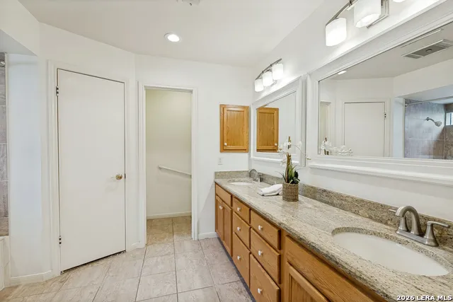 8519 Athenian Universal City, TX 78148