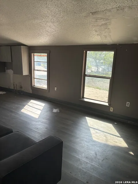 927 CRITTENDON ST San Antonio, TX 78211