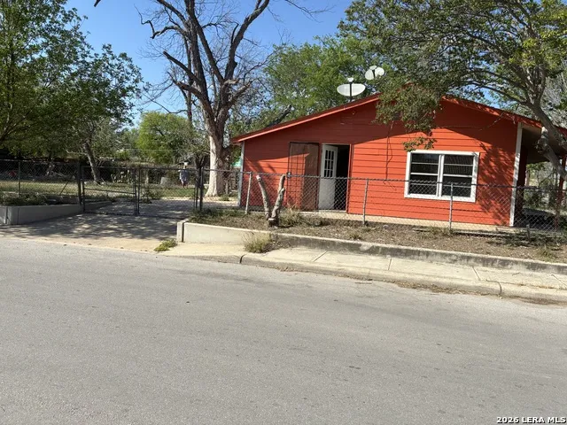 927 CRITTENDON ST San Antonio, TX 78211