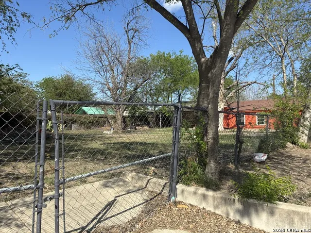 927 CRITTENDON ST San Antonio, TX 78211