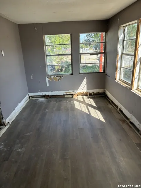 927 CRITTENDON ST San Antonio, TX 78211