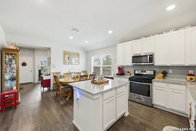 1658 Ranch House New Braunfels, TX 78132