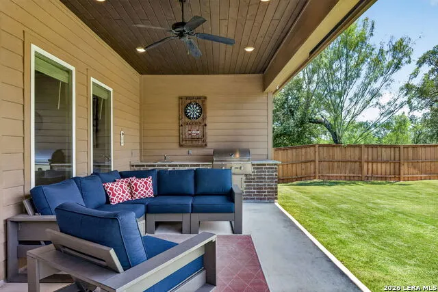 183 Lantana Path Castroville, TX 78009