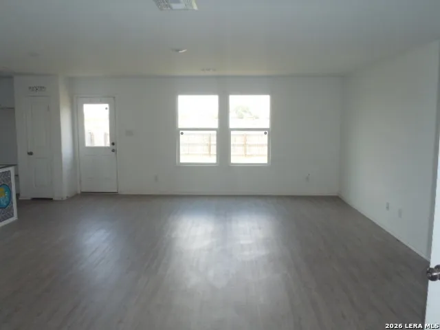 5842 COAHULIA RDG Seguin, TX 78155