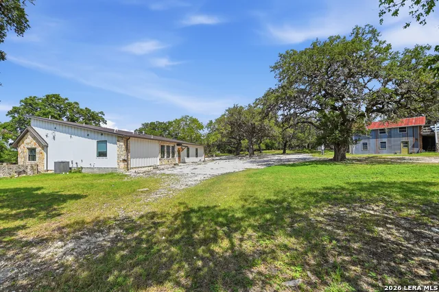1668 ROCKY RD Blanco, TX 78606
