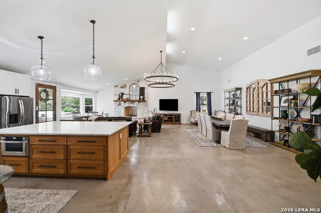 1668 ROCKY RD Blanco, TX 78606