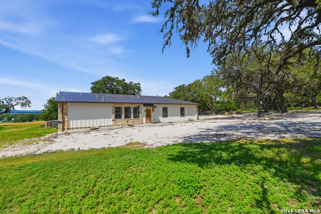 1668 ROCKY RD Blanco, TX 78606