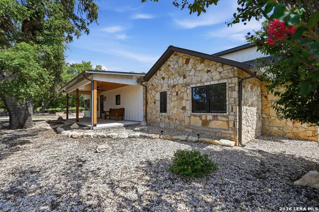 1668 ROCKY RD Blanco, TX 78606