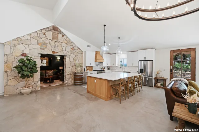 1668 ROCKY RD Blanco, TX 78606