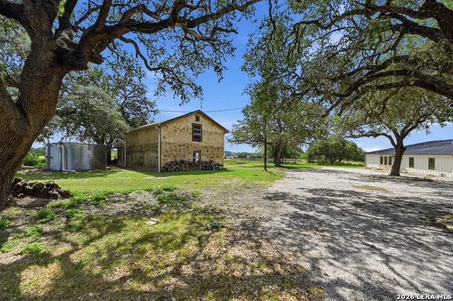 1668 ROCKY RD Blanco, TX 78606