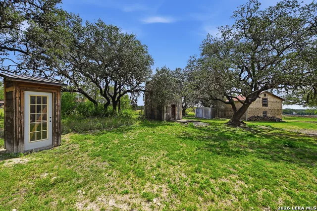1668 ROCKY RD Blanco, TX 78606