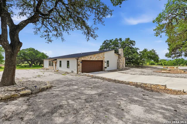 1668 ROCKY RD Blanco, TX 78606