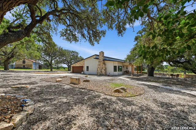 1668 ROCKY RD Blanco, TX 78606