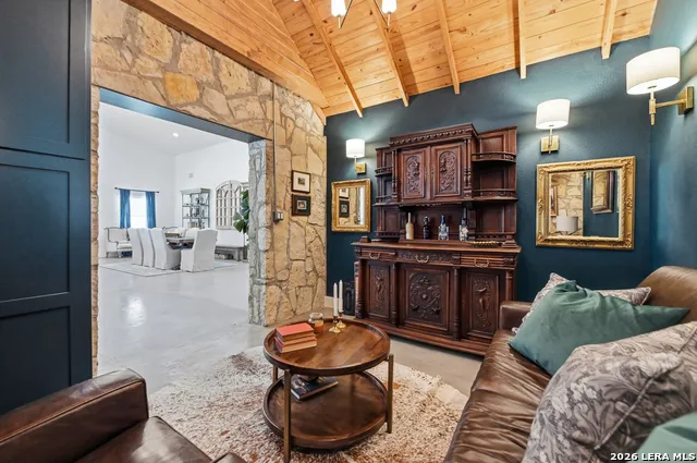 1668 ROCKY RD Blanco, TX 78606