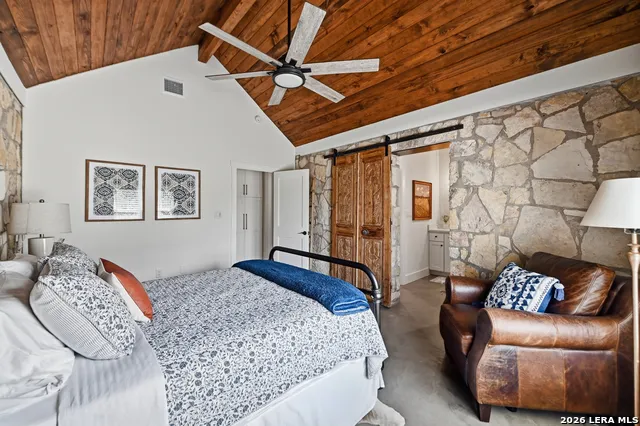 1668 ROCKY RD Blanco, TX 78606