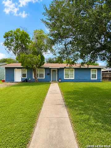 1015 E Randall