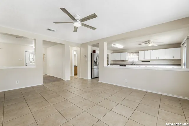372 COPPER HILL DR New Braunfels, TX 78130