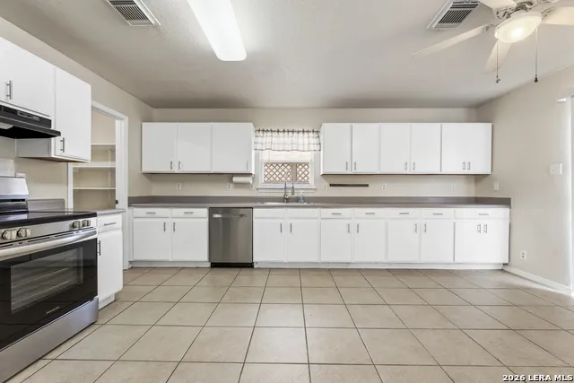 372 COPPER HILL DR New Braunfels, TX 78130
