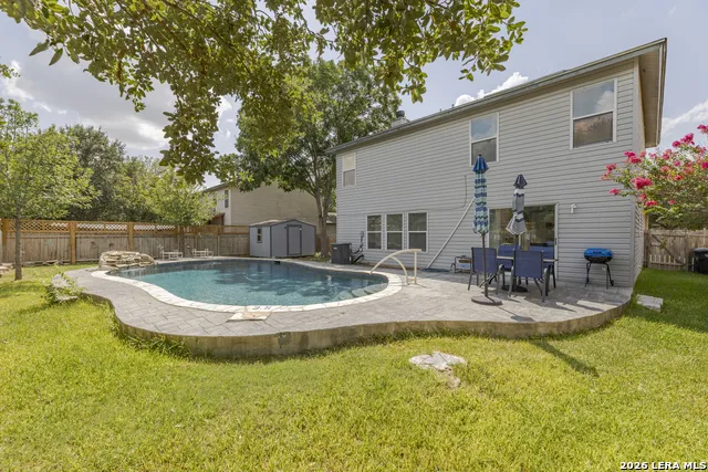 372 COPPER HILL DR New Braunfels, TX 78130