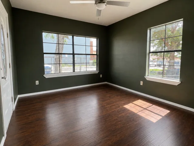821 E JOSEPHINE ST San Antonio, TX 78208